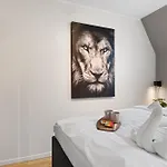 100sqm 5br Behind Bryggen - King Beds - Family Friendly Апартаменты Берген